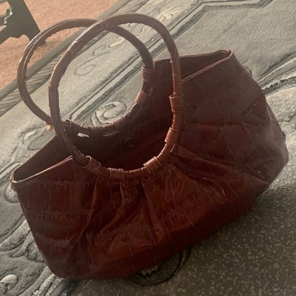 Red Hand bag - Picture 3 of 4